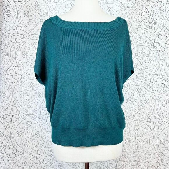 Express Short Sleeved Sweater Women’s Forest Green M - Picture 4 of 10